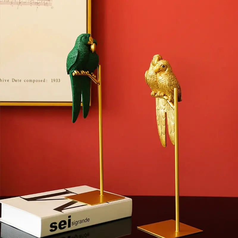 Couple of parrot Statue