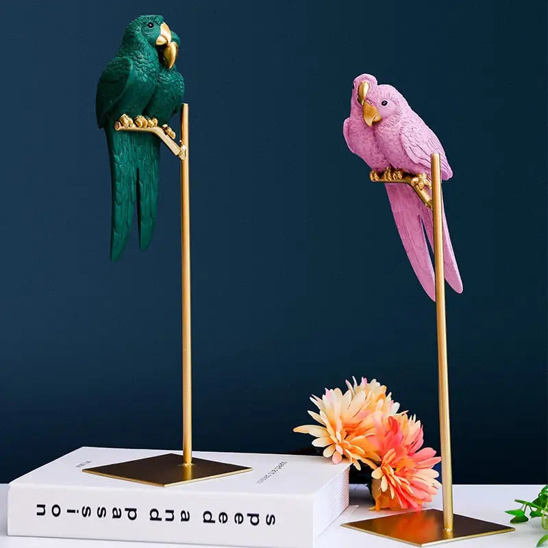 Couple of parrot Statue